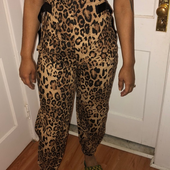 Leopard jumper. New. Fashion nova. Size S. - Picture 5 of 8